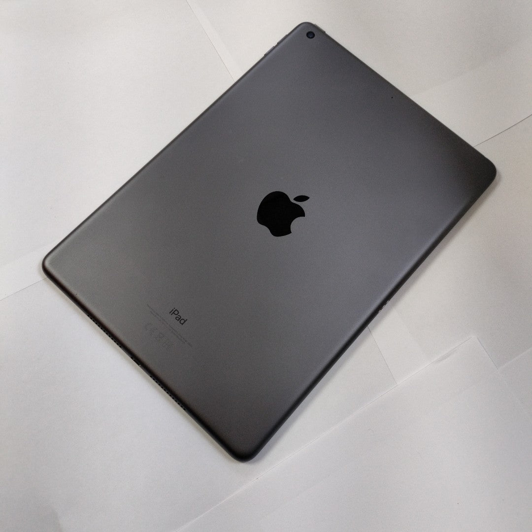 TABLETA APPLE IPAD 9 A2602 256 GB 3 GB RAM (SEMINUEVO)