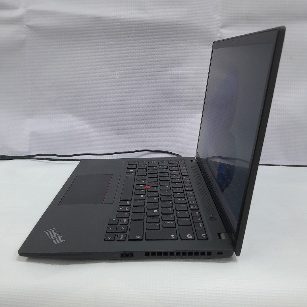 LAPTOP LENOVO THINKPAD T14S GEN 3 (2022) 256 GB SSD 16 GB RAM (SEMINUEVO)