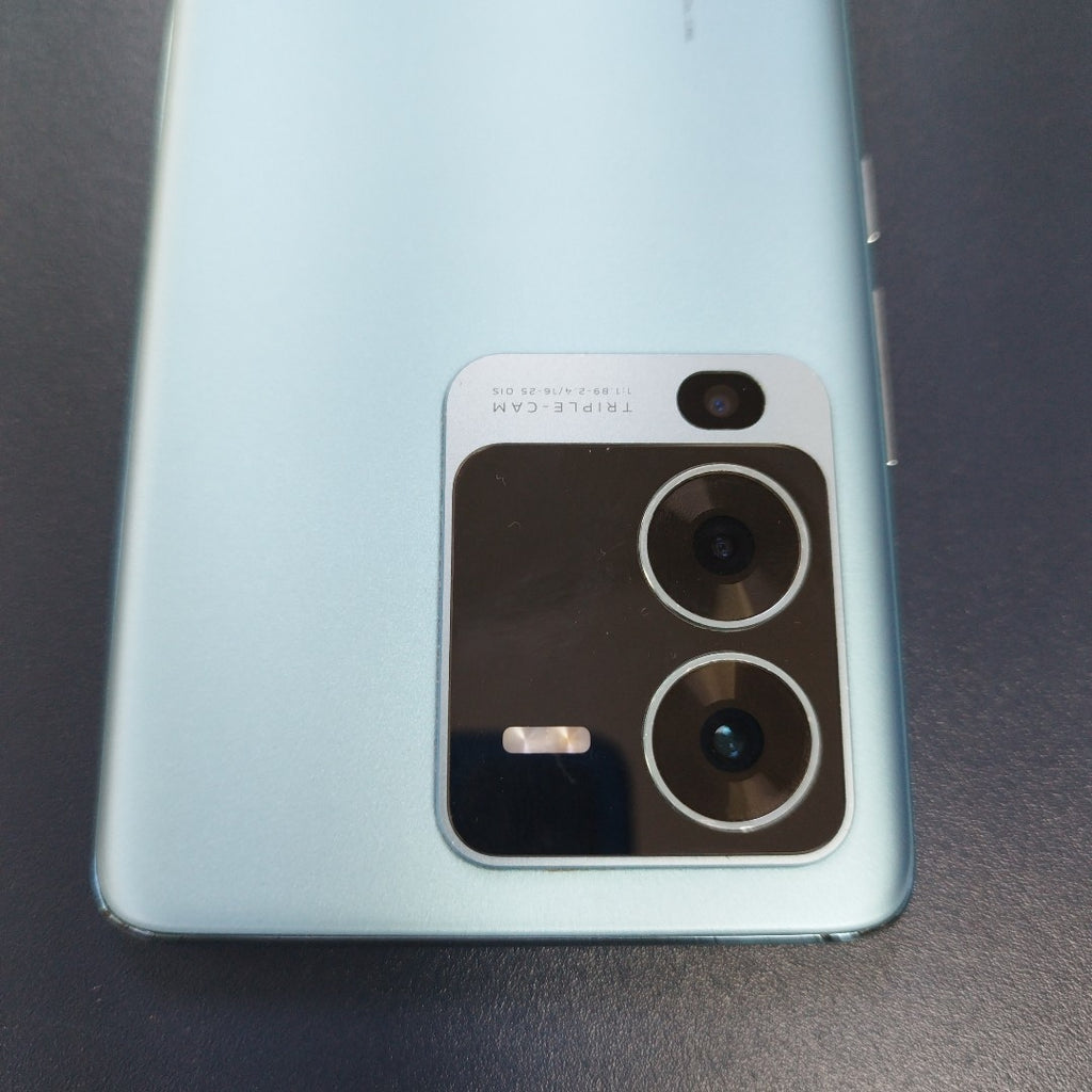 CELULAR VIVO V25 PRO V2158 256 GB 12 GB RAM (SEMINUEVO)