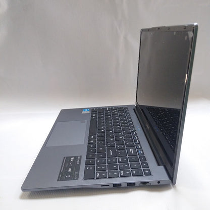 LAPTOP LANIX XBOOK B 15 512 GB SSD 8 GB RAM (SEMINUEVO)