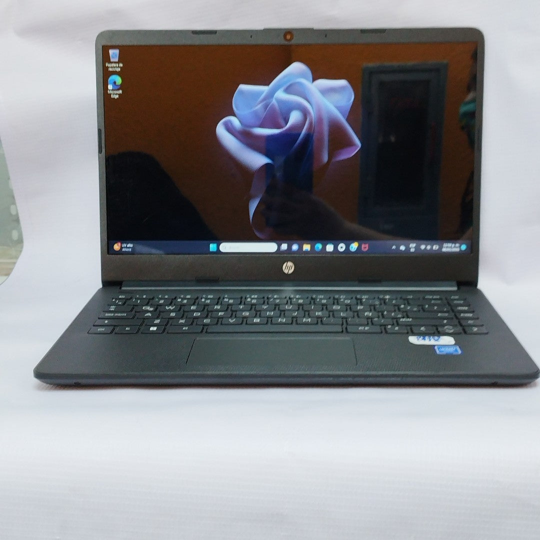LAPTOP HP 14-DQ0501LA (2022) 256 GB SSD 4 GB RAM (SEMINUEVO)