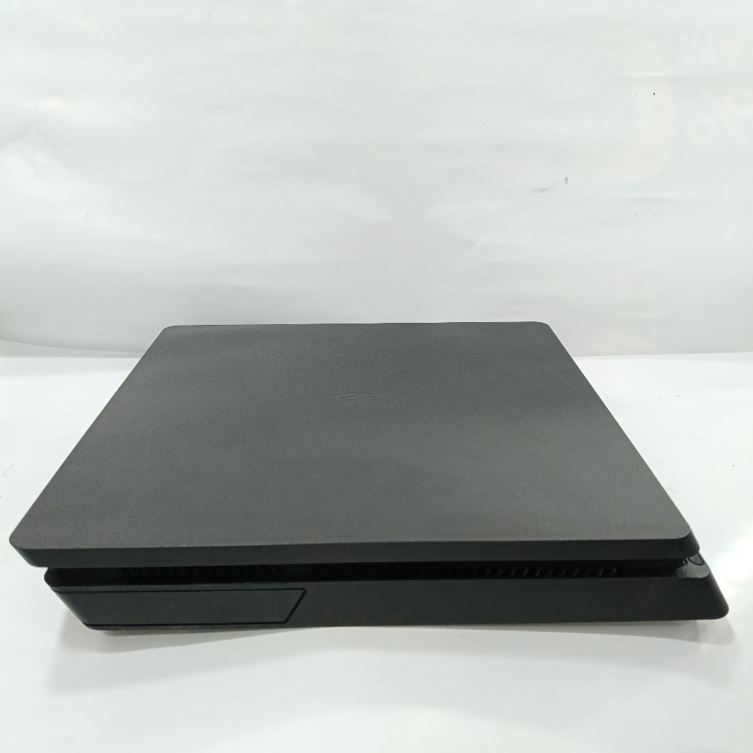 CONSOLA DE VIDEOJUEGO SONY PS4 SLIM 1 TB (SEMINUEVO)