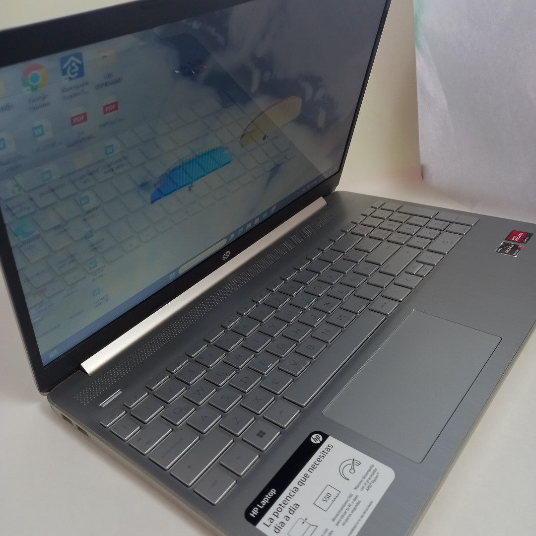 LAPTOP HP 15-EF2505LA (2023) 512 GB SSD 8 GB RAM (SEMINUEVO)