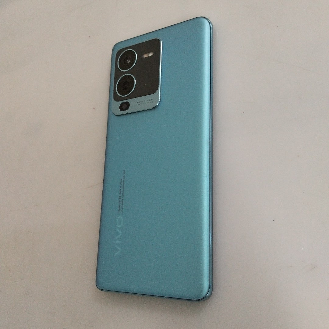 CELULAR VIVO V25 PRO V2158 256 GB 12 GB RAM (SEMINUEVO)