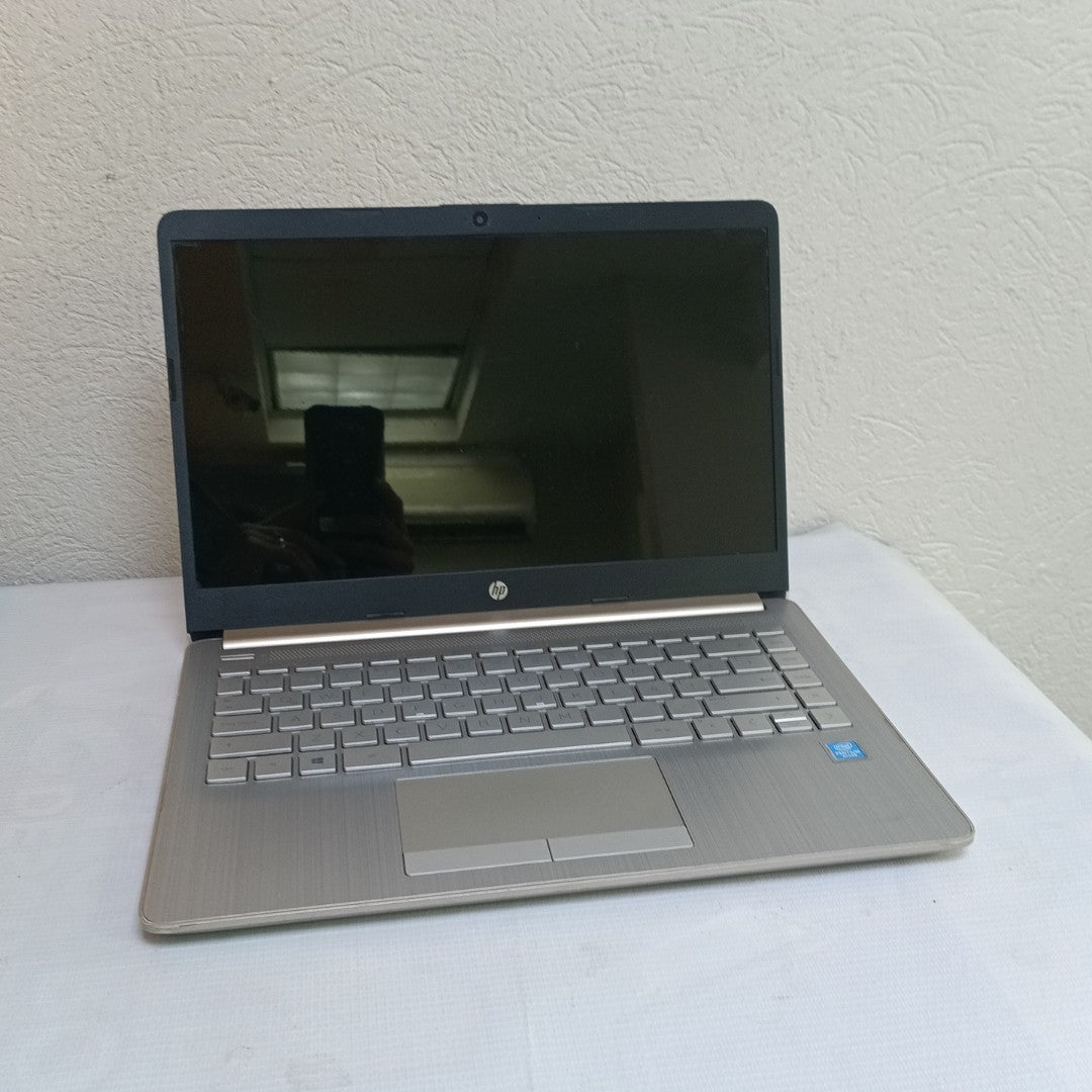 LAPTOP HP 14-CF2540LA (2022) 128 GB SSD 4 GB RAM (SEMINUEVO)