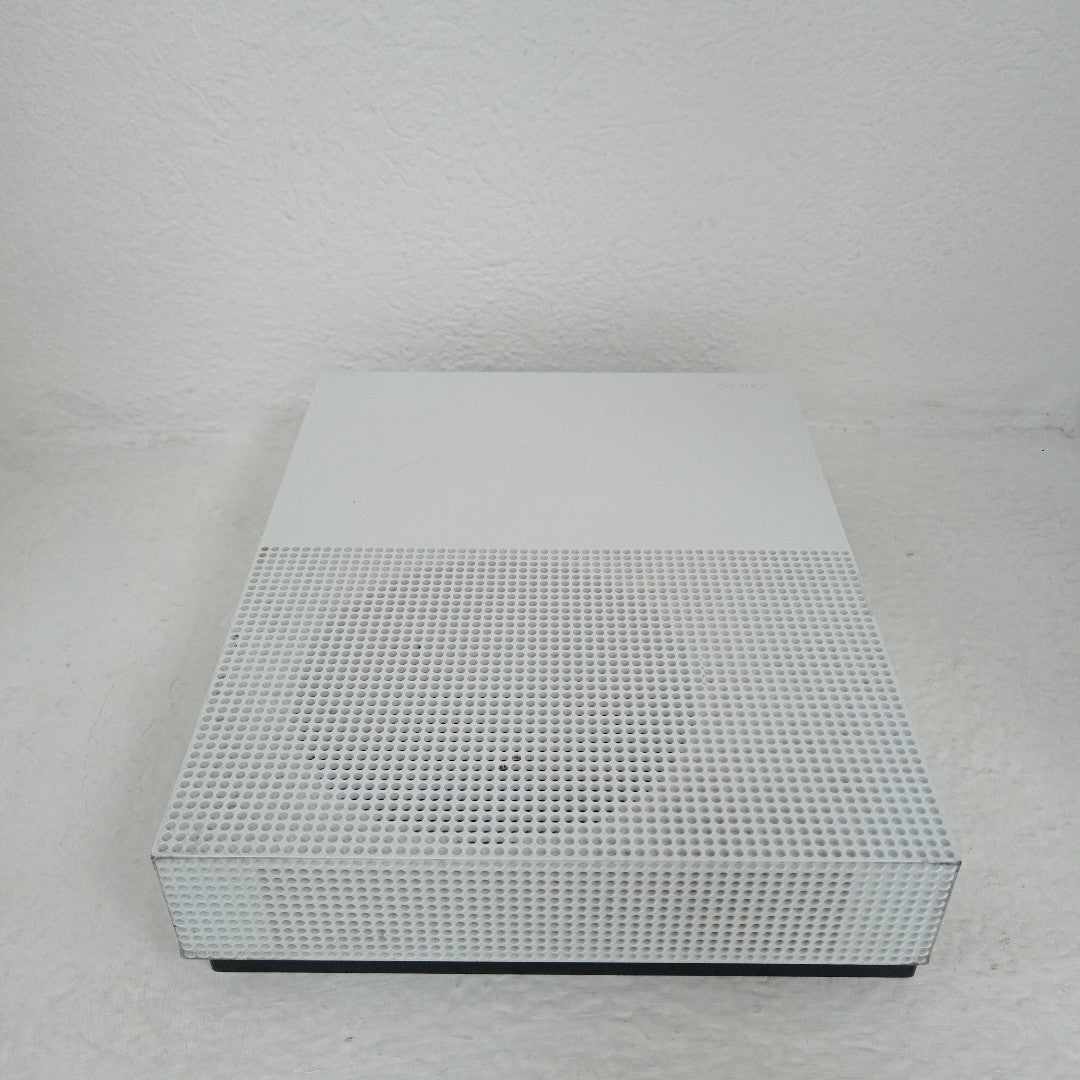 CONSOLA DE VIDEOJUEGO MICROSOFT XBOX ONE S 1 TB (SEMINUEVO)