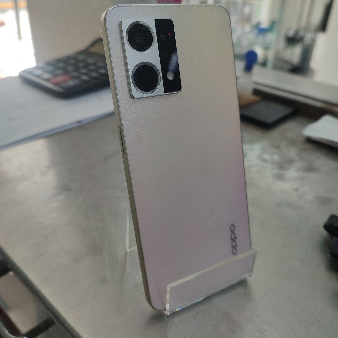CELULAR OPPO  RENO7 CPH2363 (2022) 256 GB 8 GB RAM (SEMINUEVO)