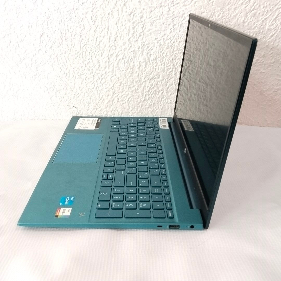 LAPTOP HP PAVILION 15-EG0510LA (2023) 512 GB SSD 12 GB RAM (SEMINUEVO)