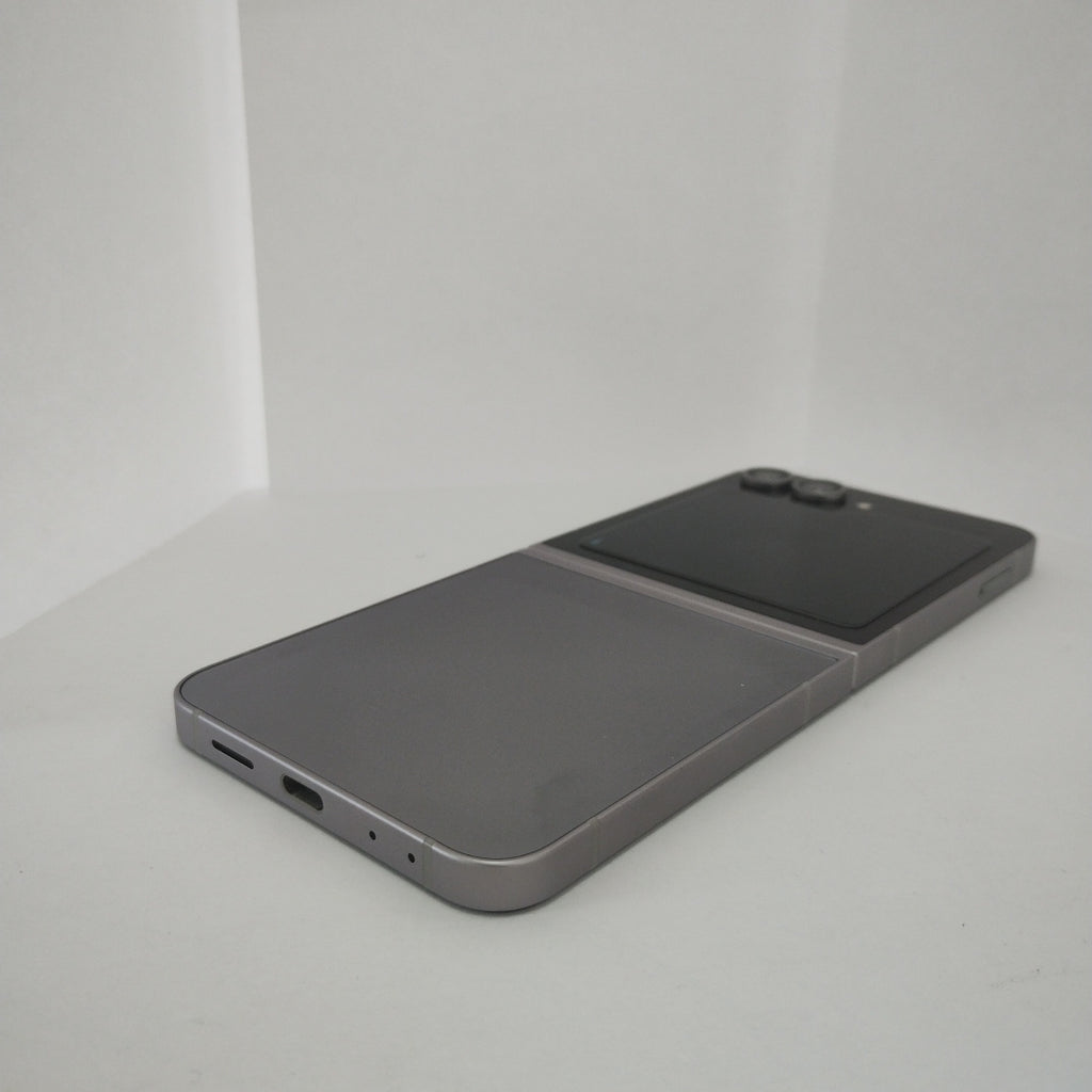 CELULAR SAMSUNG GALAXY Z FLIP6 SM-F741B (2024) 512 GB 12 GB RAM (SEMINUEVO)