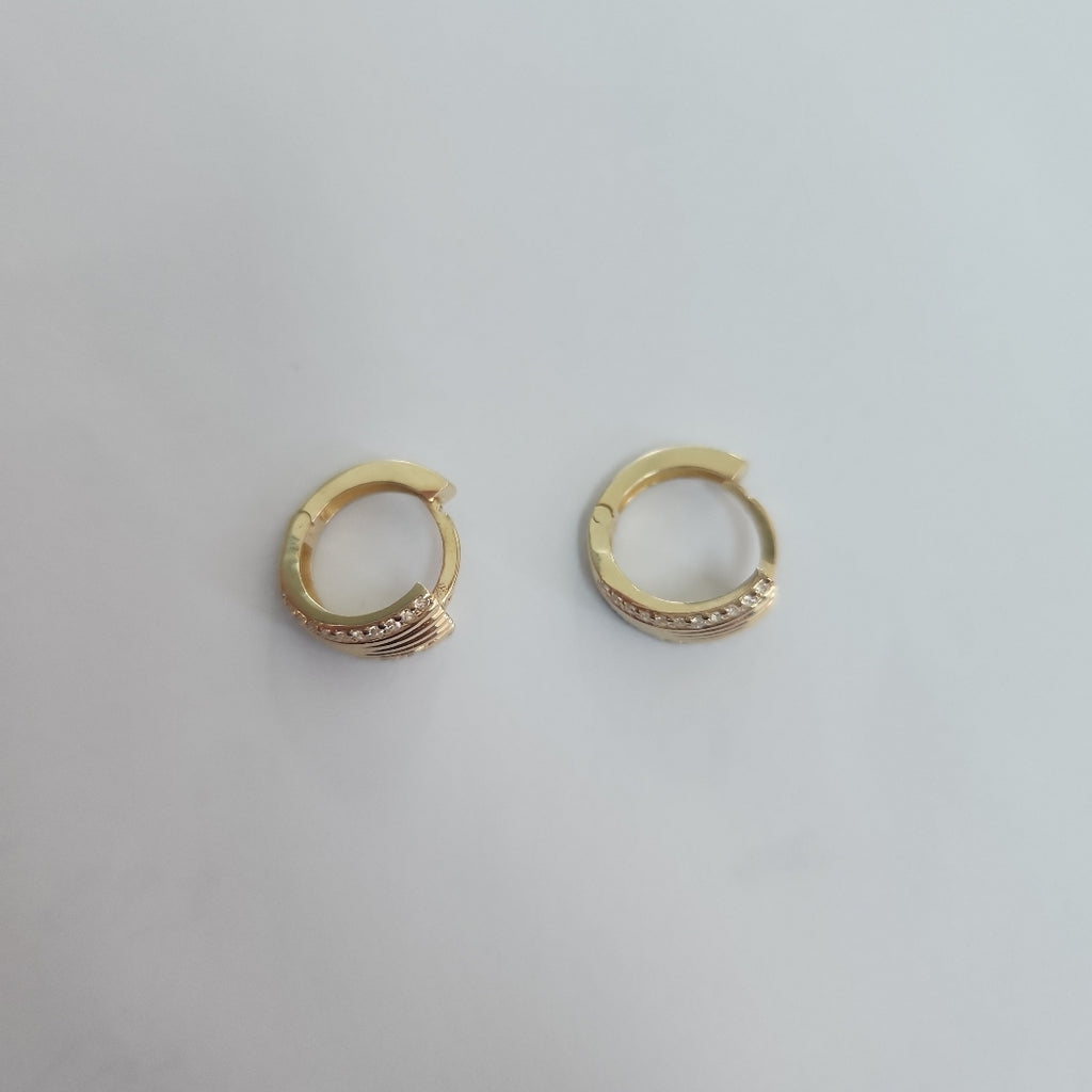 HUGGIES ORO 14K 2.7 (NUEVO)