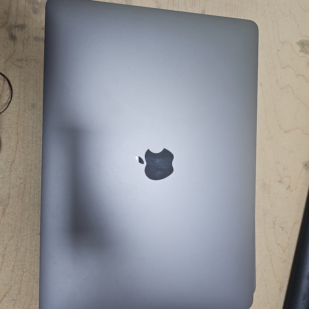 LAPTOP APPLE MACBOOK AIR 13" 2020 3.2 A2337 256 GB SSD 16 GB RAM (SEMINUEVO)