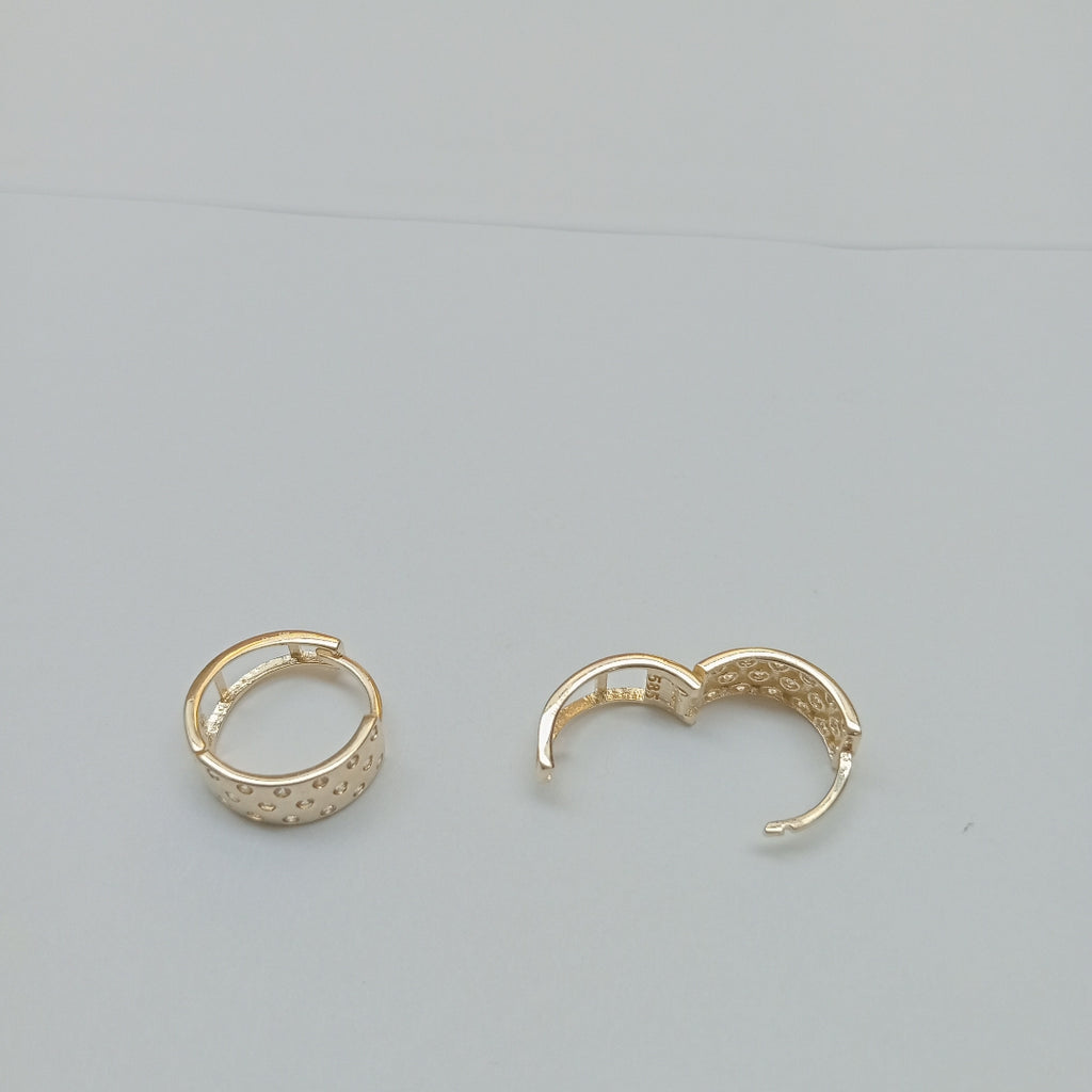 HUGGIES ORO 14K 2.6 (NUEVO)