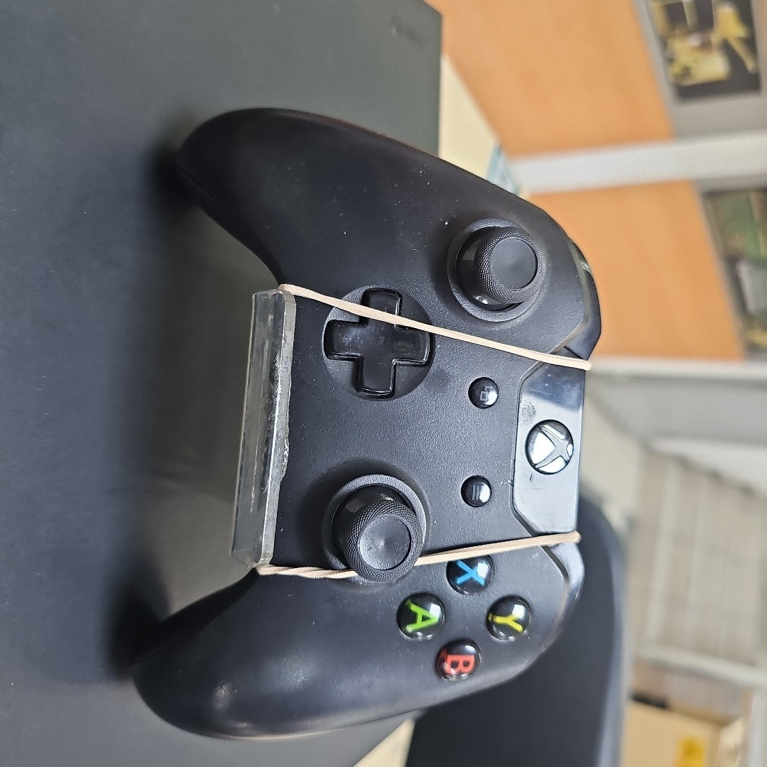 CONSOLA DE VIDEOJUEGO MICROSOFT XBOX ONE X 1 TB (SEMINUEVO)