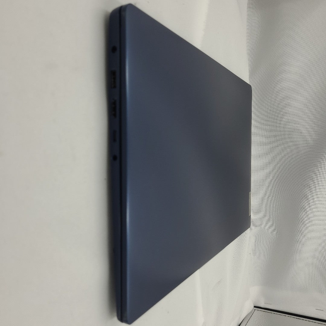 LAPTOP LENOVO IDEAPAD SLIM 3 15IRU8 (2023) 512 GB SSD 8 GB RAM (SEMINUEVO)