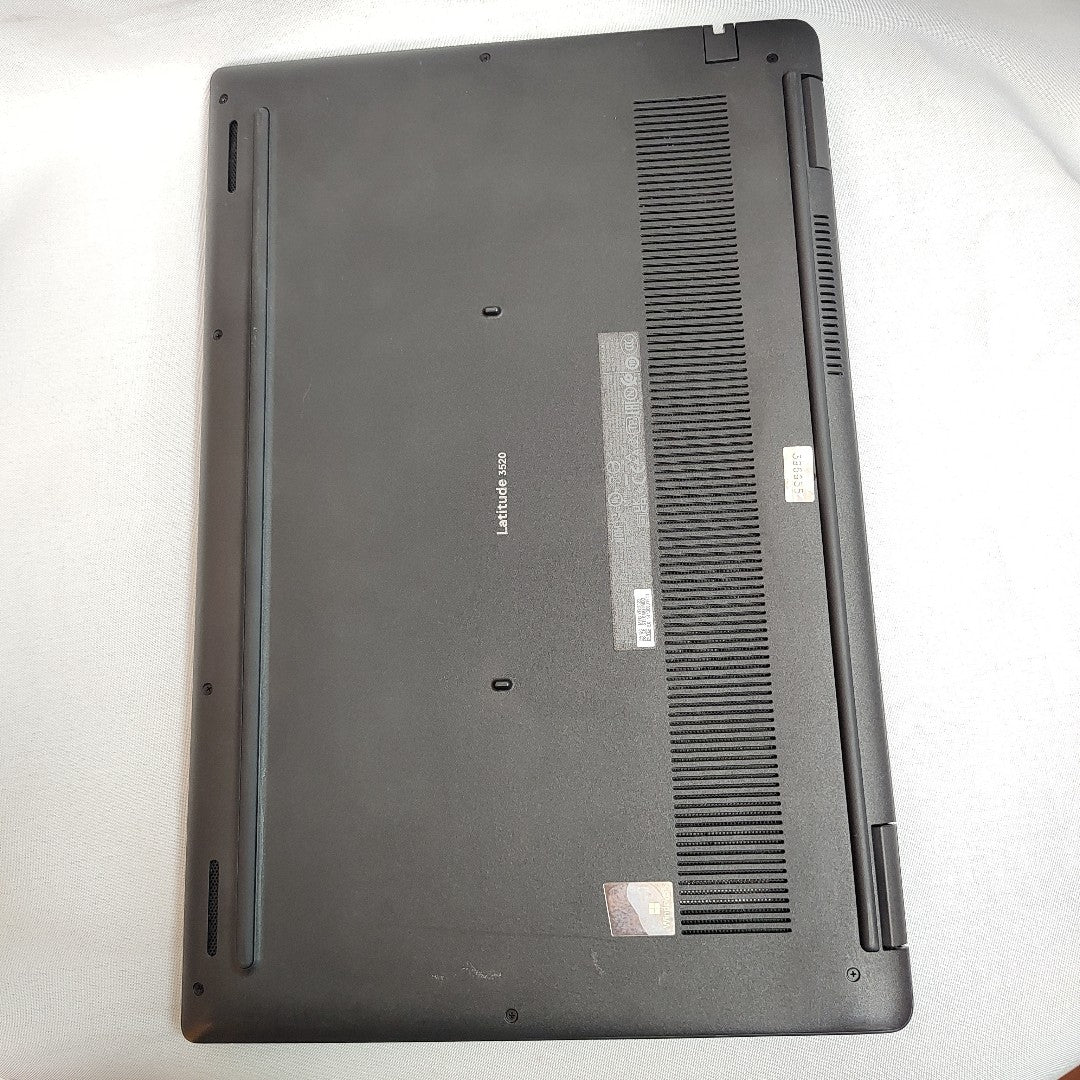 LAPTOP DELL LATITUDE 3520 (2022) 512 GB SSD 16 GB RAM (SEMINUEVO)