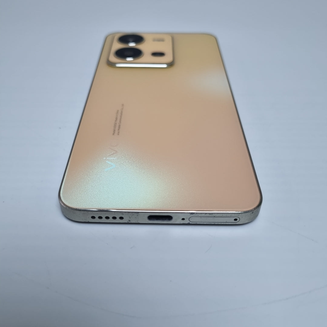 CELULAR VIVO V25 V2202 128 GB 8 GB RAM (SEMINUEVO)