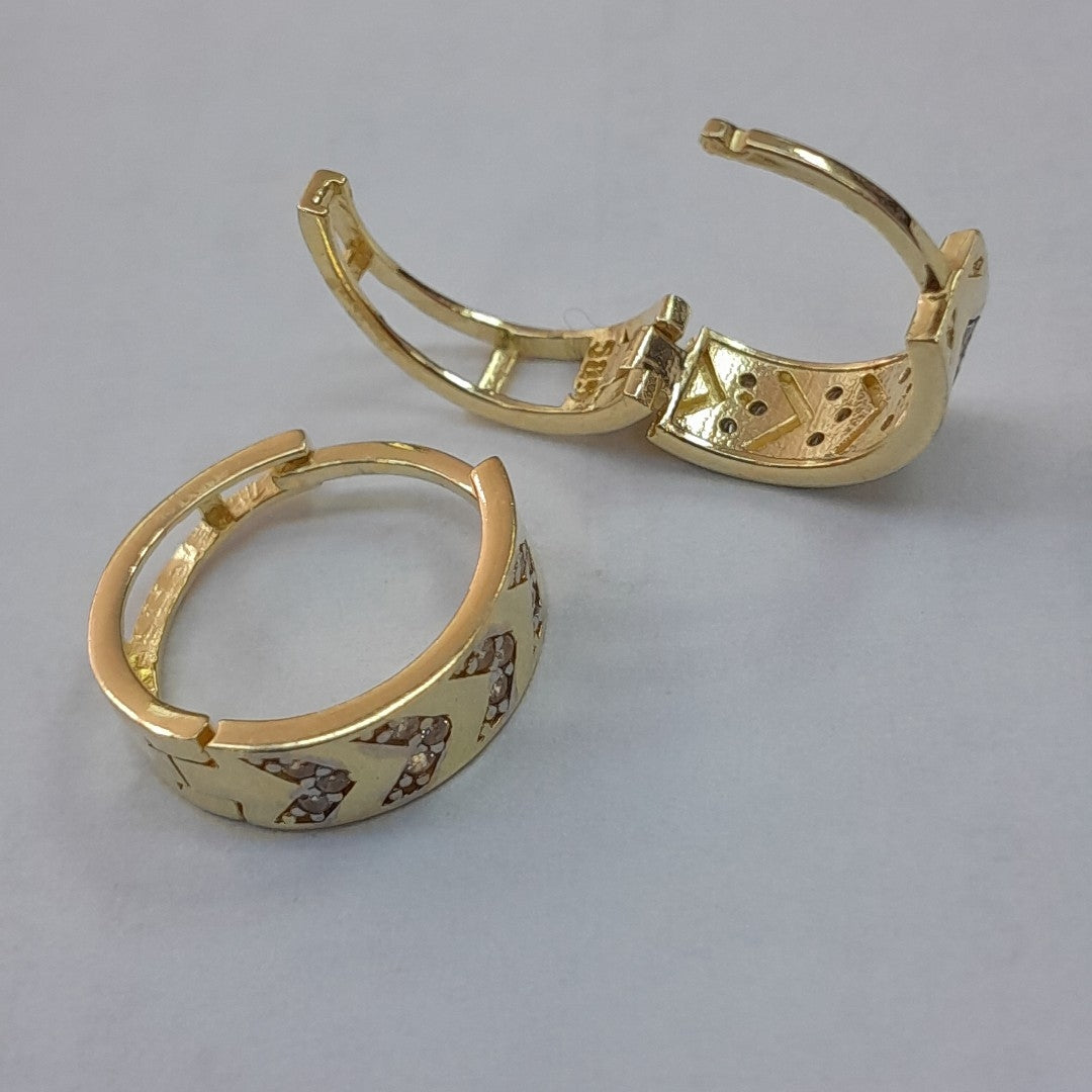 HUGGIES ORO 14K 2.4 (NUEVO)