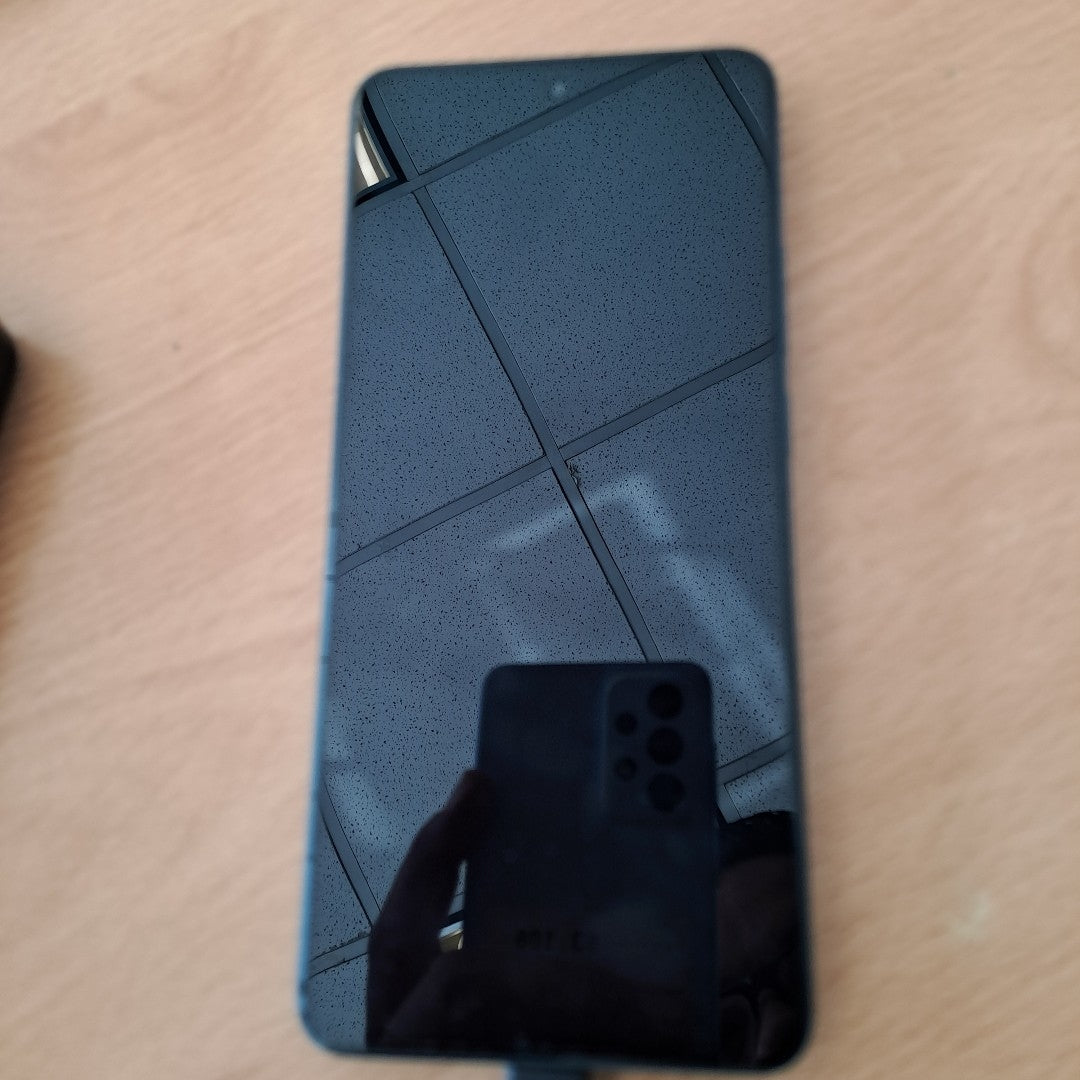 CELULAR OPPO  RENO11F 5G CPH2603 (2024) 256 GB 8 GB RAM (SEMINUEVO)