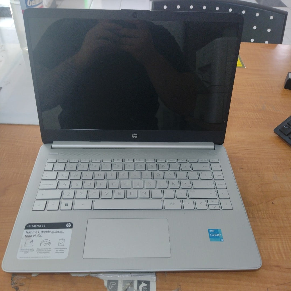 LAPTOP HP 14-DQ5007LA (2023) 512 GB SSD 16 GB RAM (SEMINUEVO)