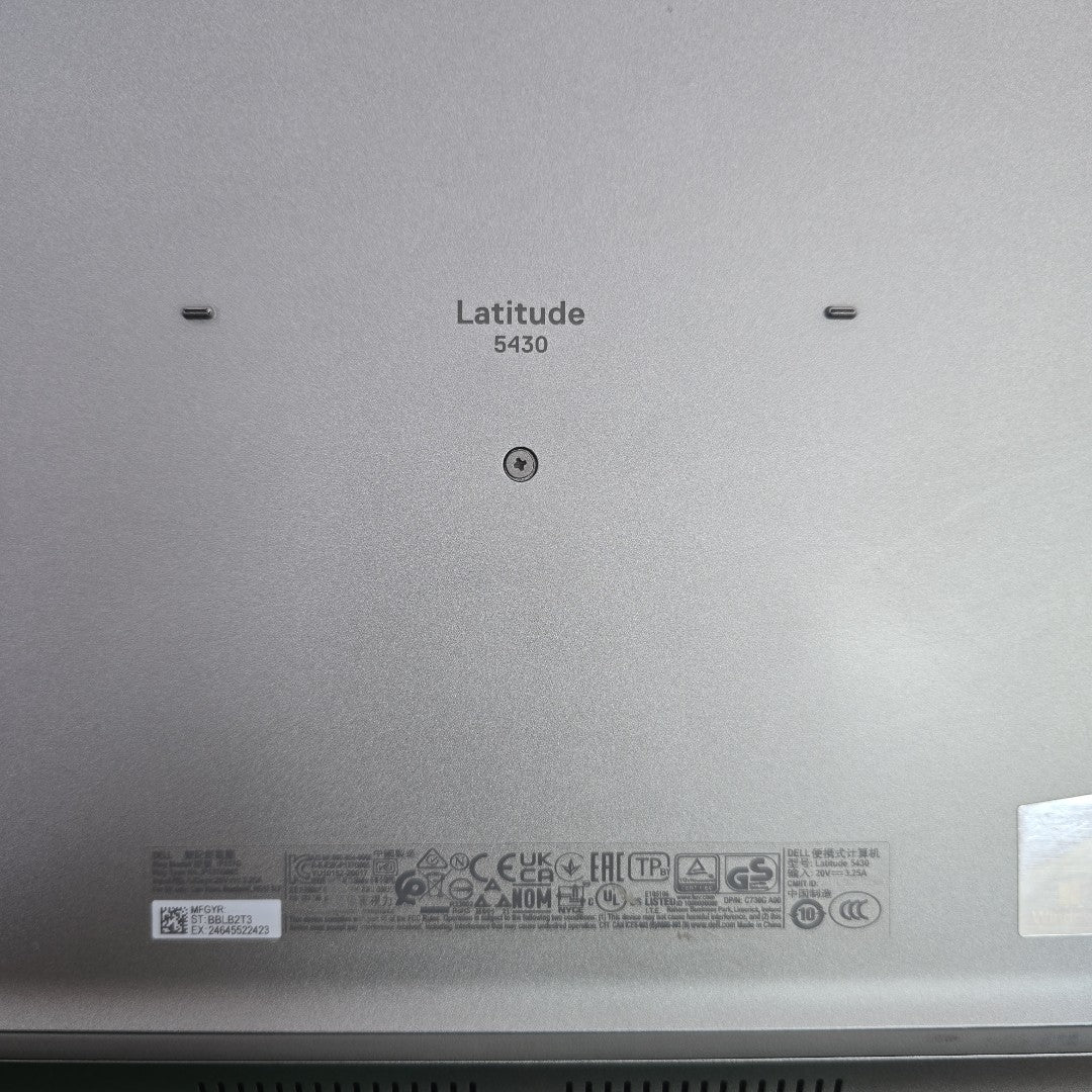 LAPTOP DELL LATITUDE 5430 (2023) 512 GB SSD 16 GB RAM (SEMINUEVO)
