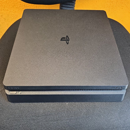 CONSOLA DE VIDEOJUEGO SONY PS4 SLIM 1 TB (SEMINUEVO)