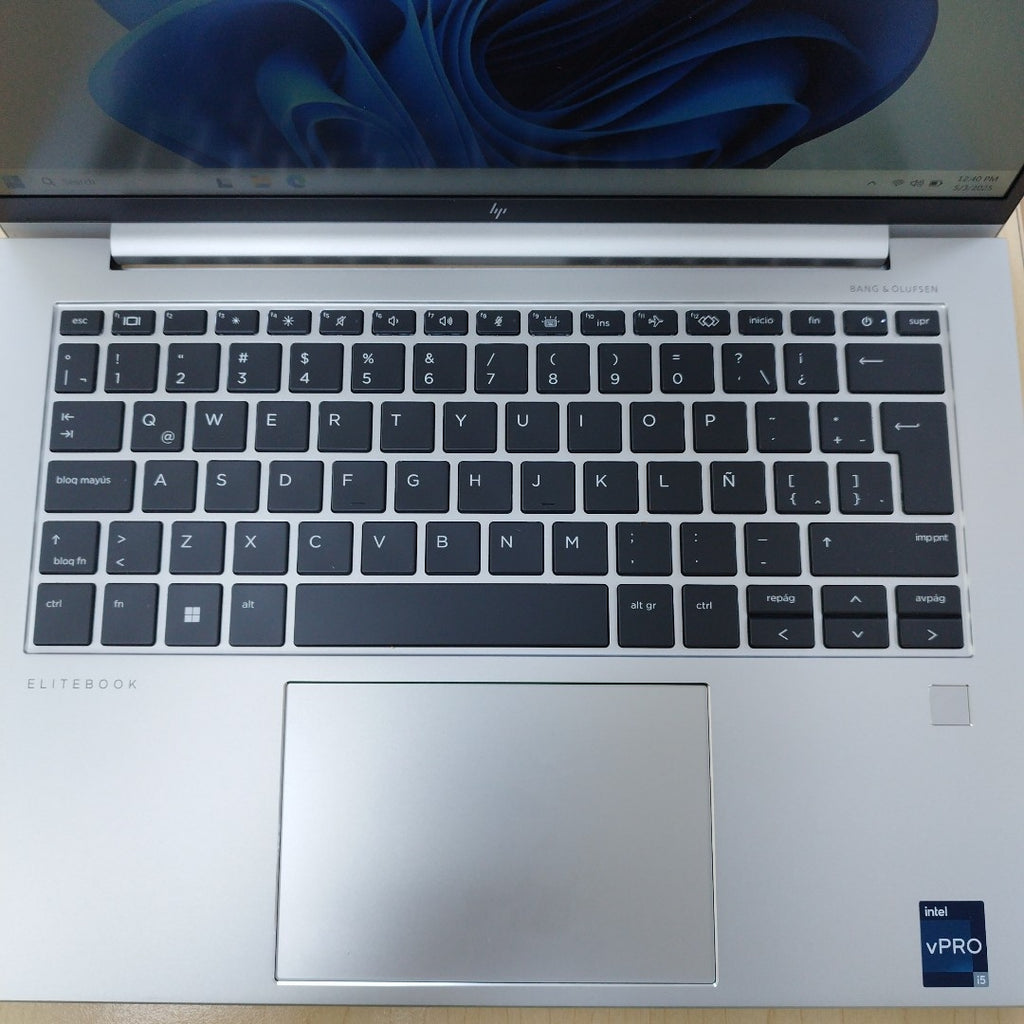 LAPTOP HP ELITEBOOK 840 G10 (2024) 512 GB SSD 16 GB RAM (SEMINUEVO)