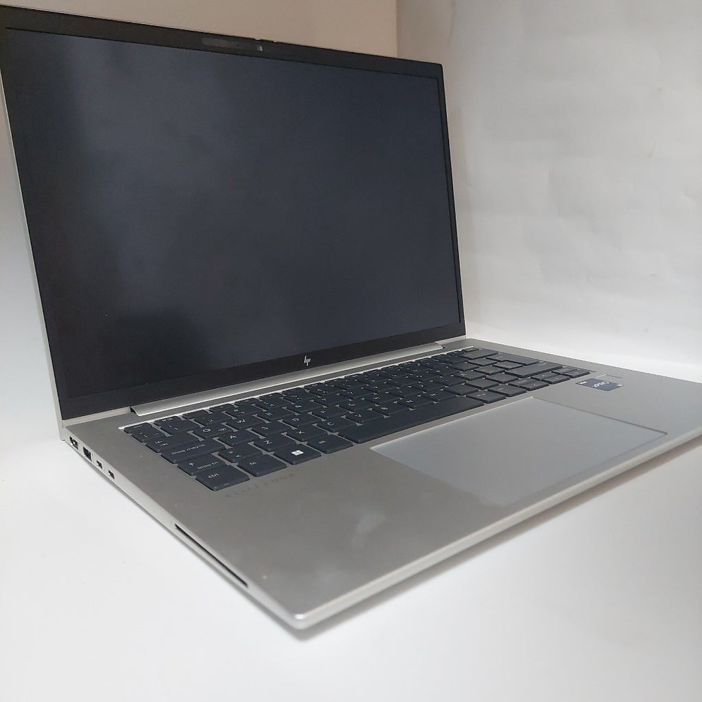 LAPTOP HP ELITEBOOK 840 G10 (2024) 256 GB SSD 16 GB RAM (SEMINUEVO)