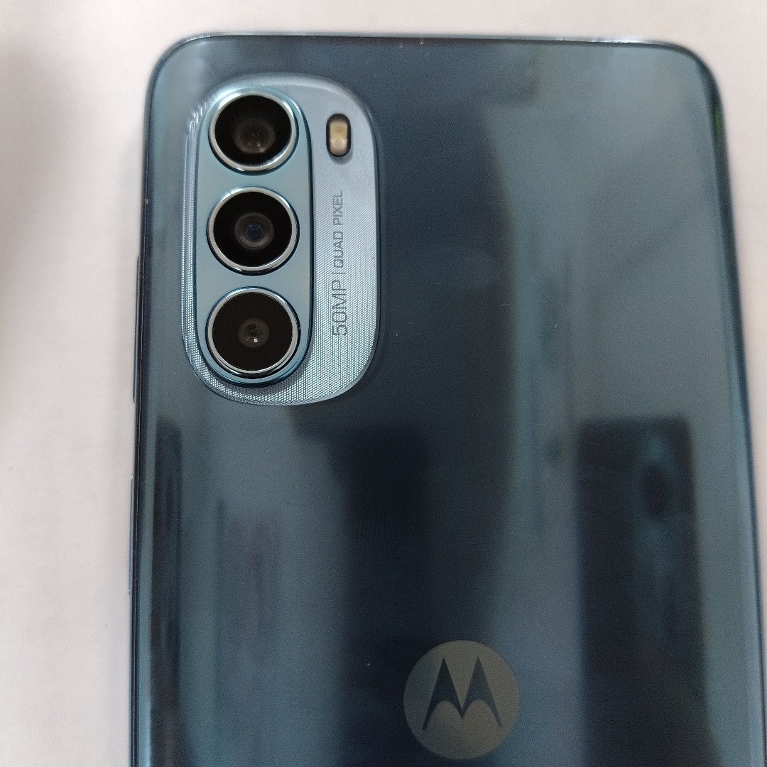 CELULAR MOTOROLA MOTO G52 XT2221-2 256 GB 6 GB RAM (SEMINUEVO)