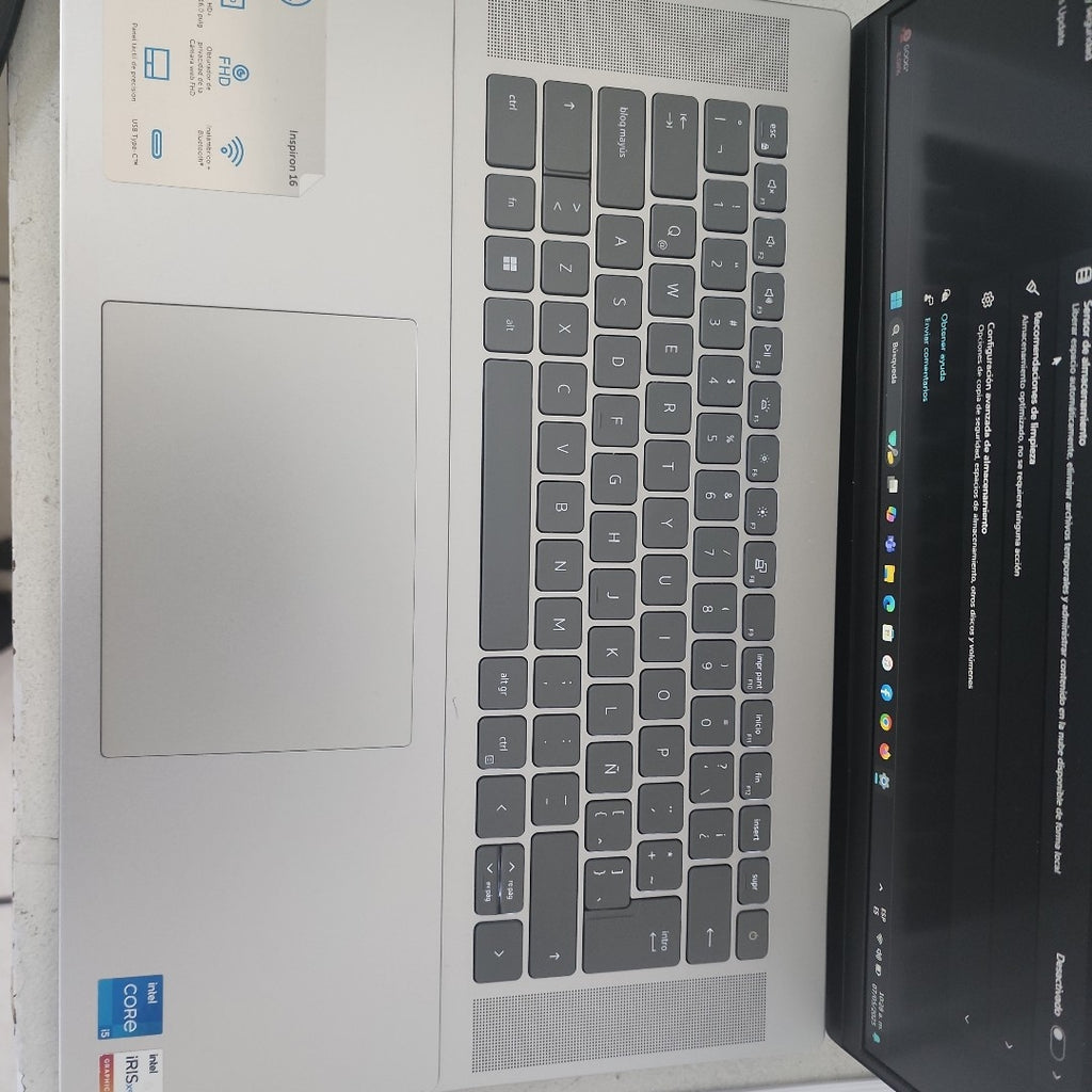 LAPTOP DELL INSPIRON 16 5620 (2022) 512 GB SSD 16 GB RAM (SEMINUEVO)
