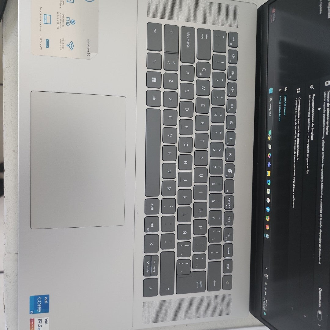 LAPTOP DELL INSPIRON 16 5620 (2022) 512 GB SSD 16 GB RAM (SEMINUEVO)