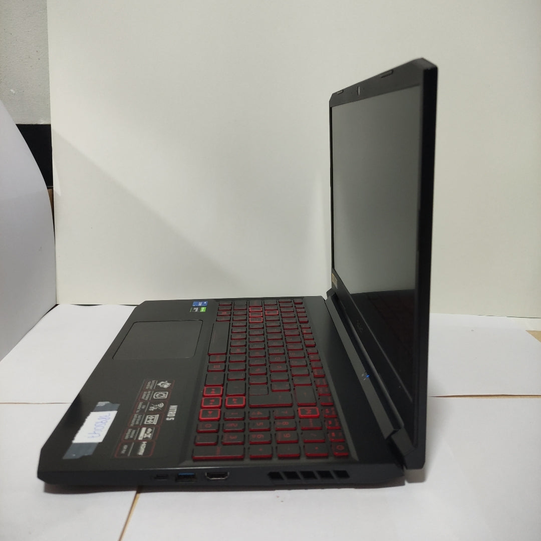LAPTOP ACER NITRO 5 AN515-57-512P (2022) 512 GB SSD 8 GB RAM (SEMINUEVO)
