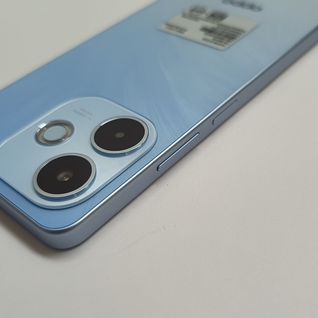 CELULAR OPPO  A5 PRO CPH2711 (2025) 256 GB 8 GB RAM (SEMINUEVO)