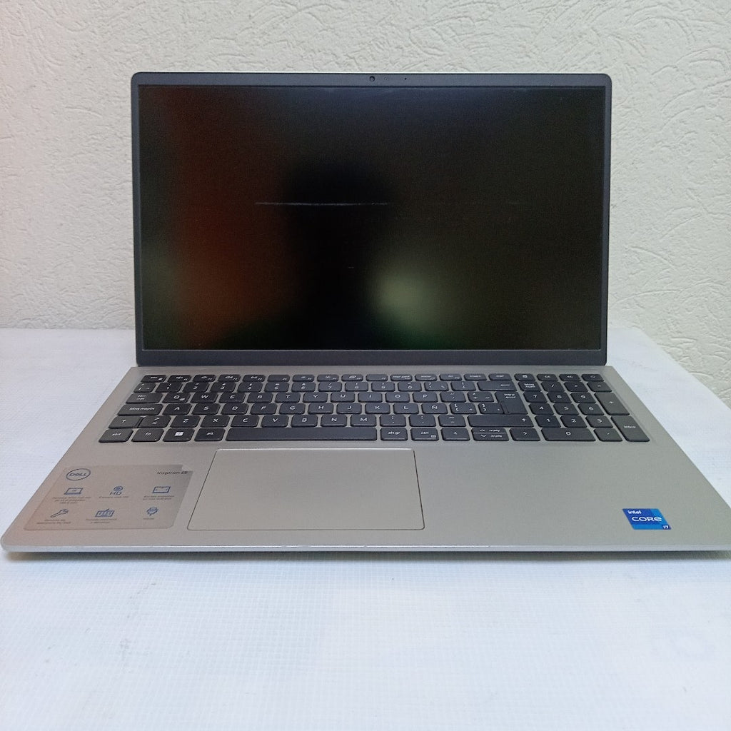 LAPTOP DELL INSPIRON 15 3520 (2024) 512 GB SSD 16 GB RAM (SEMINUEVO)