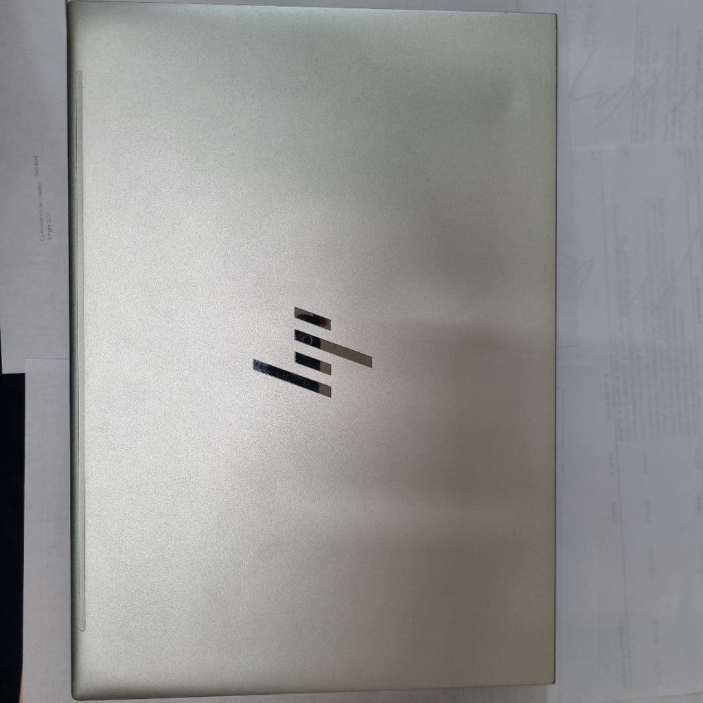 LAPTOP HP ELITEBOOK 840 G10 (2024) 256 GB SSD 16 GB RAM (SEMINUEVO)