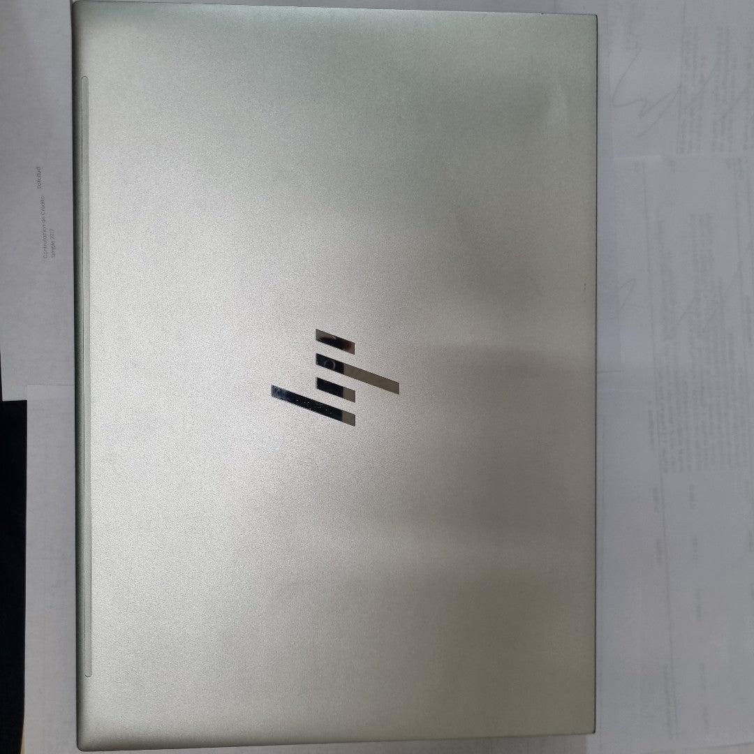 LAPTOP HP ELITEBOOK 840 G10 (2024) 256 GB SSD 16 GB RAM (SEMINUEVO)