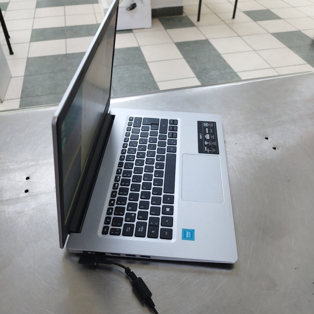 LAPTOP ACER ASPIRE 3 A314-35-C2P3 (2021) 1 TB 4 GB RAM (SEMINUEVO)