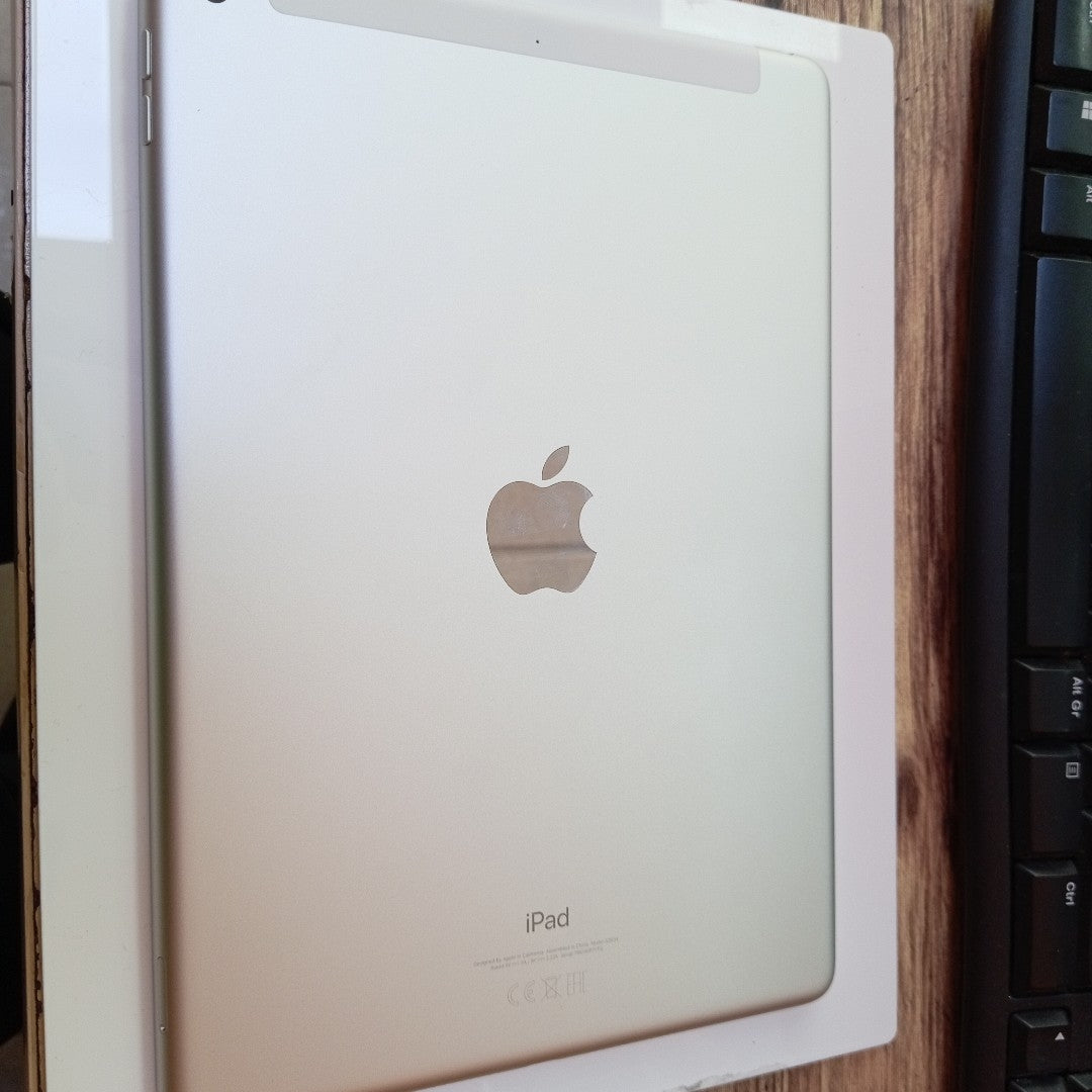 TABLETA APPLE IPAD 9 A2604 256 GB 3 GB RAM (SEMINUEVO)