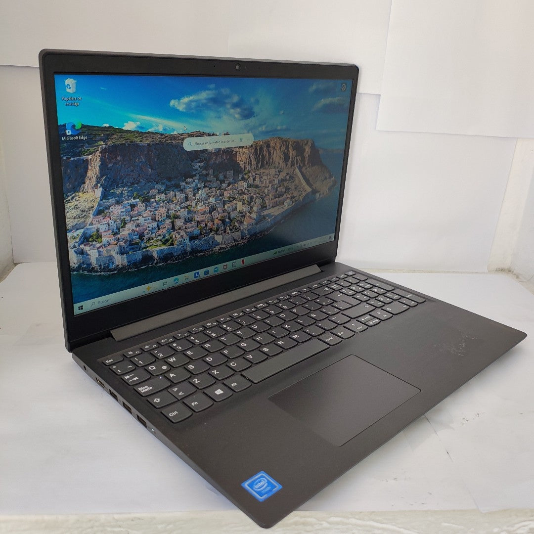 LAPTOP LENOVO V15-IGL (2022) 500 GB  4 GB RAM (SEMINUEVO)