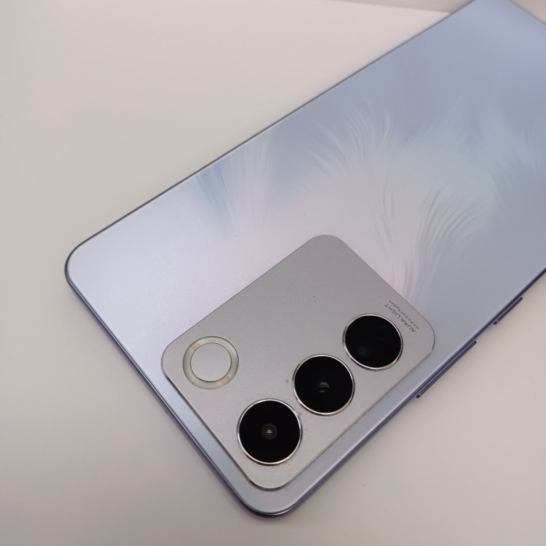 CELULAR VIVO V25E V2242 (2022) 256 GB 8 GB RAM (SEMINUEVO)