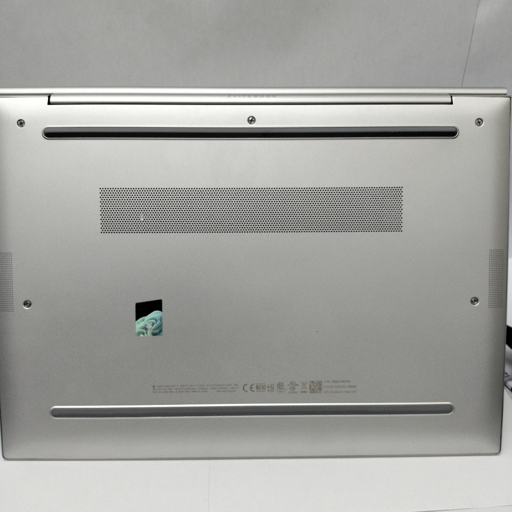 LAPTOP HP ELITEBOOK 840 G10 (2024) 256 GB SSD 16 GB RAM (SEMINUEVO)