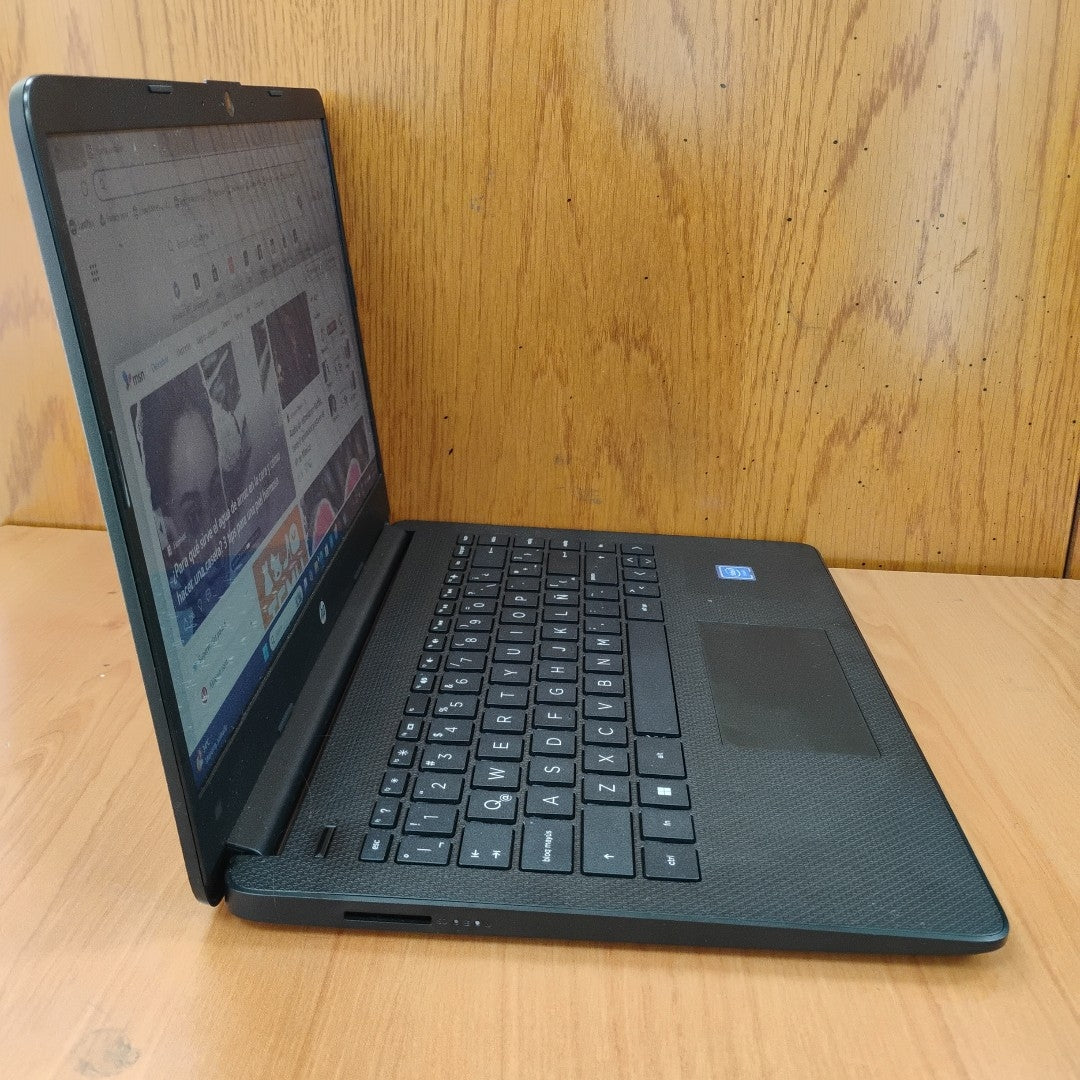 LAPTOP HP 14-DQ0501LA (2022) 256 GB SSD 4 GB RAM (SEMINUEVO)
