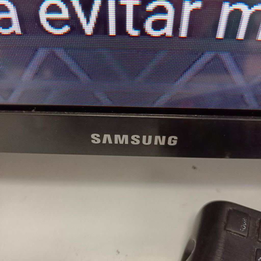 PANTALLA SAMSUNG UN32T4300AF (2022) 32" LED HD (SEMINUEVO)