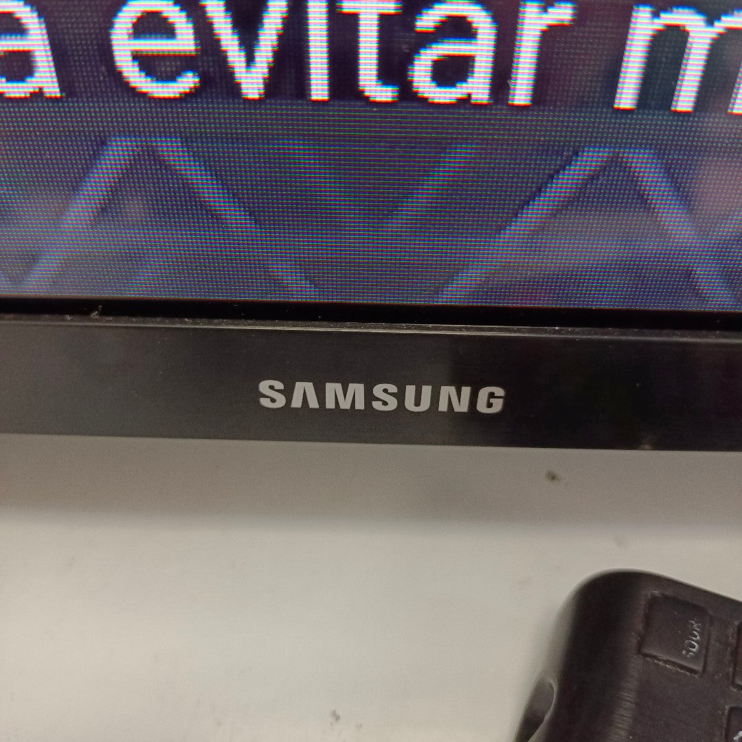 PANTALLA SAMSUNG UN32T4300AF (2022) 32" LED HD (SEMINUEVO)