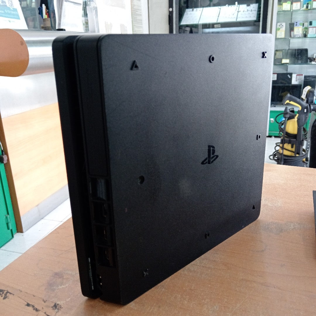 CONSOLA DE VIDEOJUEGO SONY PS4 SLIM 500 GB  (SEMINUEVO)