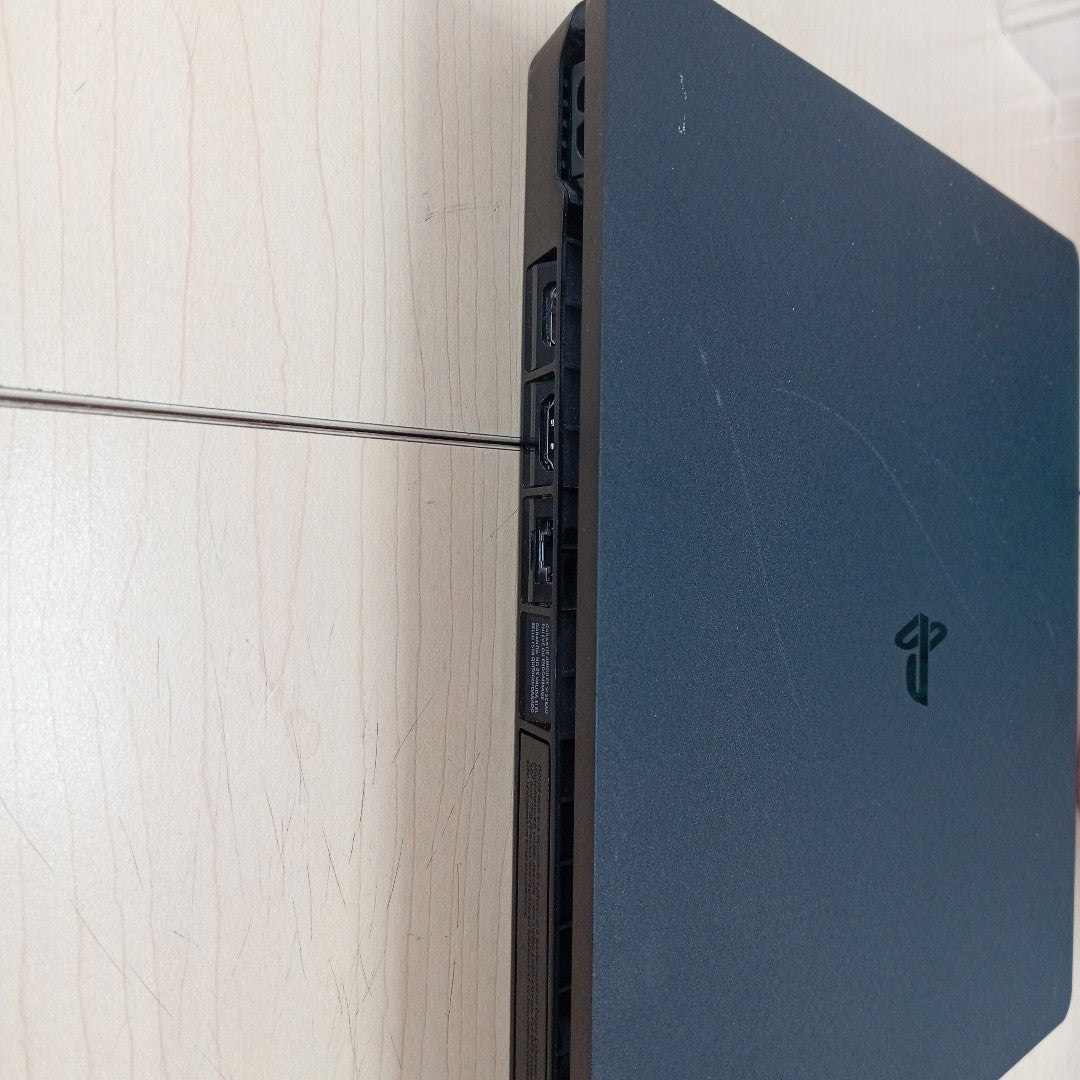 CONSOLA DE VIDEOJUEGO SONY PS4 SLIM 1 TB (SEMINUEVO)