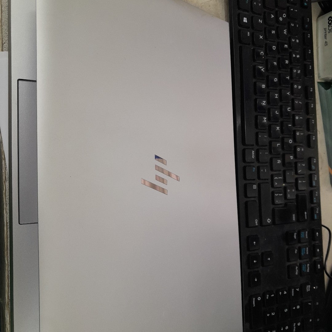 LAPTOP HP ELITEBOOK 840 G8 (2023) 256 GB SSD 16 GB RAM