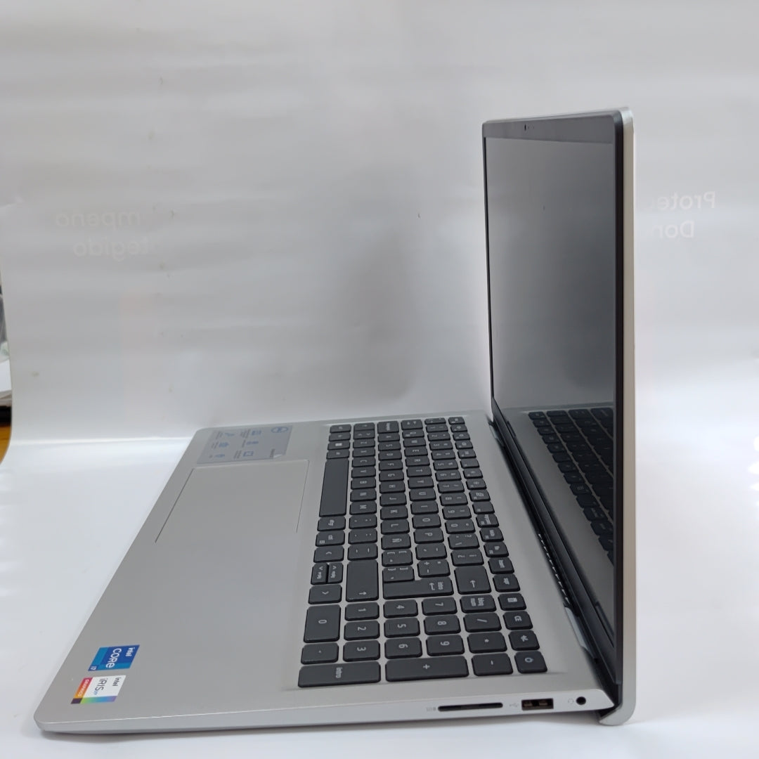 LAPTOP DELL INSPIRON 15 3520 (2024) 512 GB SSD 16 GB RAM