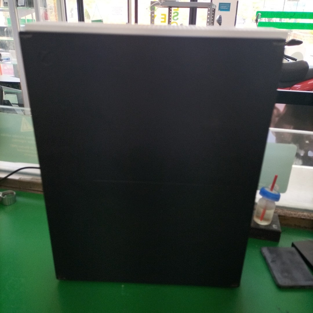 CONSOLA DE VIDEOJUEGO MICROSOFT XBOX ONE S 1 TB (SEMINUEVO)