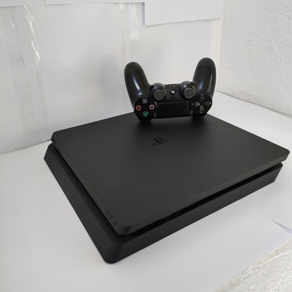 CONSOLA DE VIDEOJUEGO SONY PS4 SLIM 1 TB (SEMINUEVO)