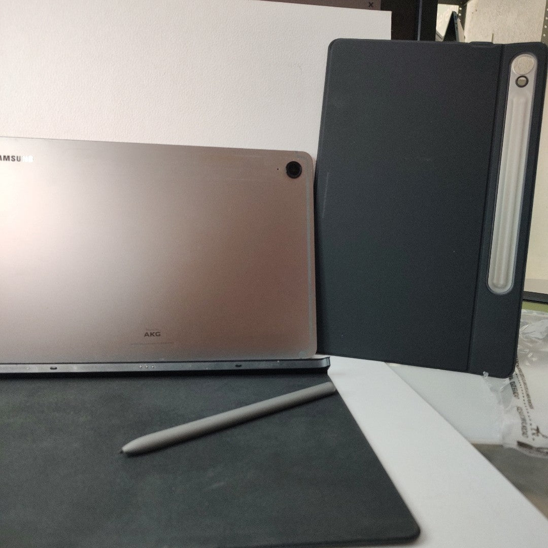 TABLETA SAMSUNG GALAXY TAB S9 FE SM-X510 (2023) 128 GB 6 GB RAM (SEMINUEVO)